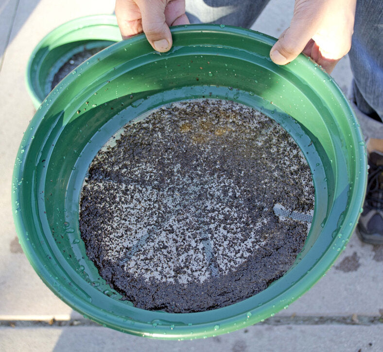 Wire Sifting Pan (Mesh Size: 1/20")